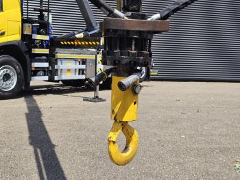 FM 420 6x2*4 / 28 tm KRAAN + HAAKARM